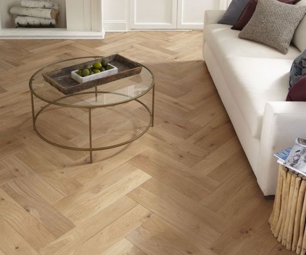 Biscuit Classic Oak Herringbone Engineered Wood Flooring 14mm x 150mm Invisible Finish