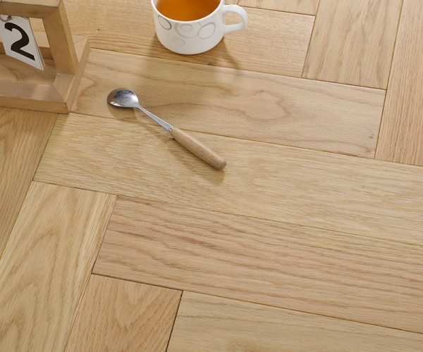 Russet Oak Herringbone Engineered Wood Flooring 18mm x 80mm Brushed Matt Lacquered 