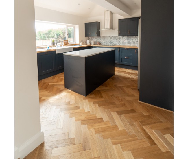 Farmhouse Classic Oak Herringbone Engineered Wood Flooring 18mm x 90mm Brushed UV Oiled