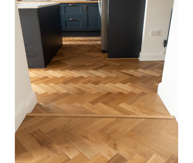 Farmhouse Classic Oak Herringbone Engineered Wood Flooring 18mm x 90mm Brushed UV Oiled