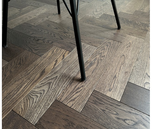 Aurora Classic Grade Oak Herringbone Engineered Wood Flooring 15mm x 90mm Brushed UV Oiled