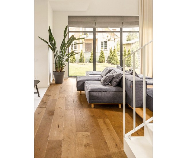 Caramel Rustic Oak Engineered Wood Flooring 20mm x 190mm Brushed Oiled