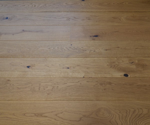 Golden Pastry Oak Engineered Wood Flooring 14mm x 190mm Brushed Lacquered 
