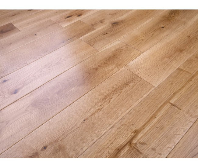 Maple Classic Oak Solid Wood Flooring 18mm x 125mm UV Lacquered