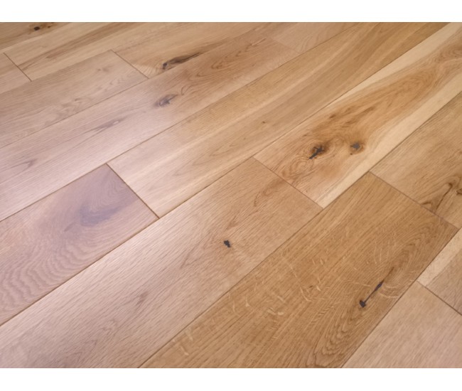 Maple Classic Oak Solid Wood Flooring 18mm x 125mm UV Lacquered