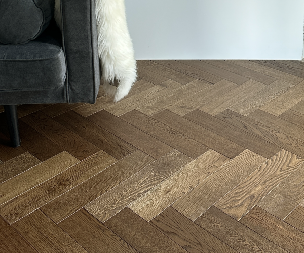 Gloden Fleece Classic Grade Oak Herringbone Engineered Wood Flooring 15mm x 90mm Brushed UV Oiled