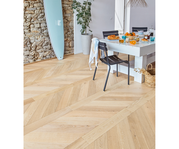 Classic Natural Oak Chevron Classic Engineered Wood Flooring 14mm x 90mm  Invisible Matt Lac