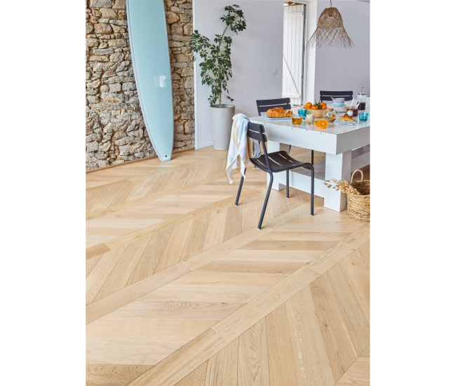 Classic Natural Oak Chevron Classic Engineered Wood Flooring 14mm x 90mm  Invisible Matt Lac