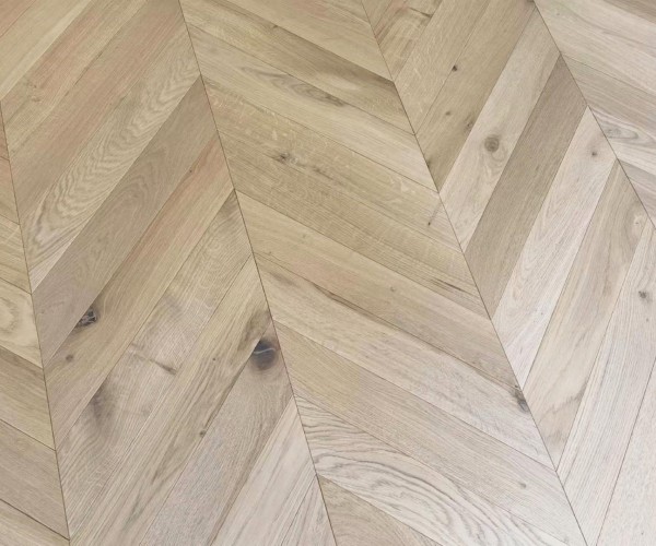 Classic Natural Oak Chevron Classic Engineered Wood Flooring 14mm x 90mm  Invisible Oiled