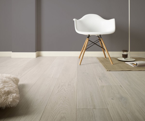 European Classic Oak Engineered Wood Flooring 14mm x 180mm Brushed Matt Lacquered 