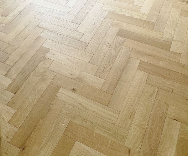  Owl European Classic Oak Herringbone Engineered Wood Flooring 14mm x 90mm Brushed UV Oiled