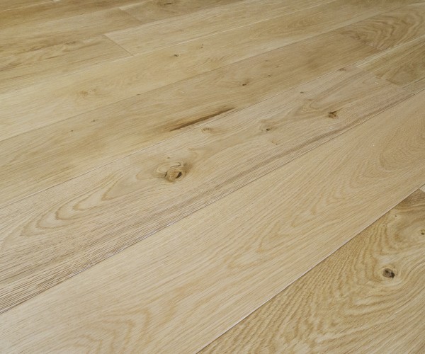 Light Champagne Classic Oak Engineered Wood Flooring 10mm x 150mm Brushed Lacquered 