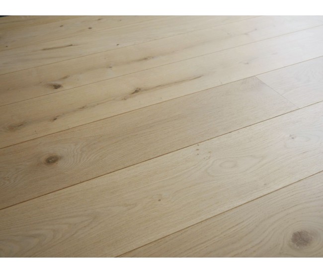 Cloudy Classic Oak Engineered Wood Flooring 14mm x 190mm Invisible Matt Lacquered