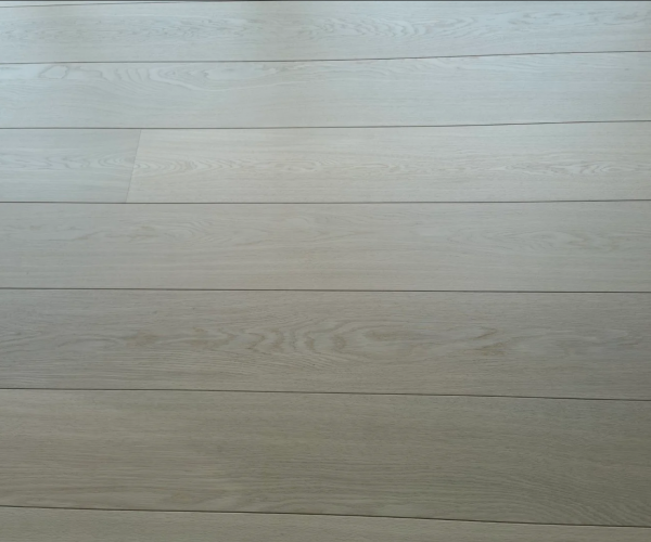 Cloudy Prime Grade Oak Engineered Wood Flooring 14mm x 190mm Invisible Oiled