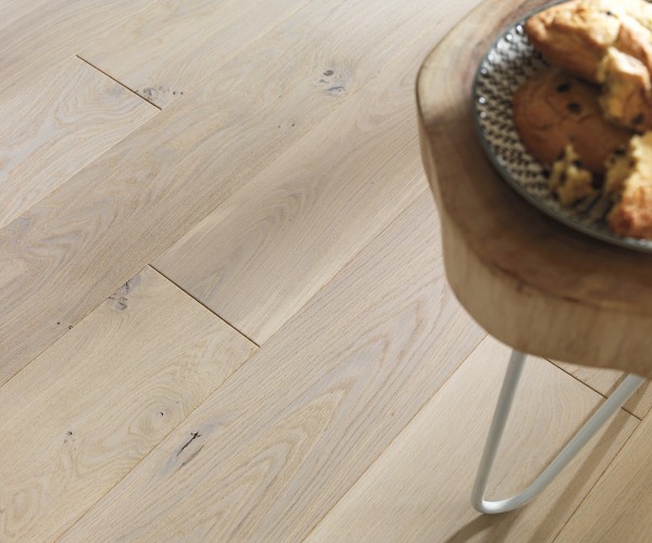 Natural White Classic Oak Engineered Wood Flooring 14mm x 190mm Oiled 