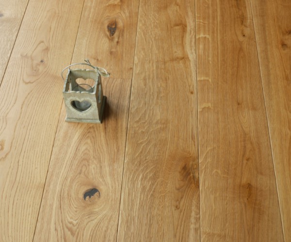 Camel Oak Engineered Wood Flooring 14mm x 220mm Brushed Oiled 