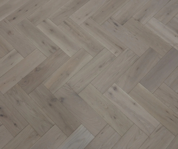 Pale Classic Oak Solid Wood Flooring 18mm x 90mm Invisible Lacquered