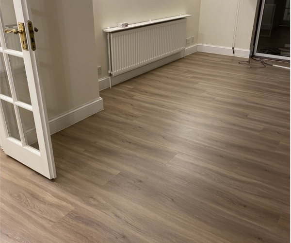 Mint Natural Oak SPC Waterproof Luxury Click Vinyl Flooring 6.5mm 